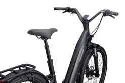 Specialized Turbo Como 4.0 IGH 21 Specialized Turbo Como 4.0 IGH -Trek-myymälä 90422 40 COMO 40 IGH CSTBLK SILREFL D1 POV