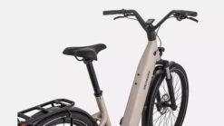 Specialized Turbo Como 3.0 -Trek-myymälä 90422 73 COMO 30 SND BLKREFL D1 POV