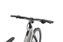 Specialized Turbo Vado SL 5.0 Step-Through EQ 15 Specialized Turbo Vado SL 5.0 Step-Through EQ -Trek-myymälä 93921 31 VADO SL 50 ST EQ BRSH BLKREFL D2 BAR