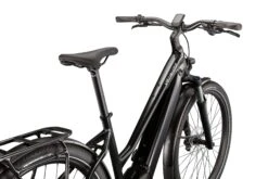 Specialized Turbo Vado 3.0 Step-Through -Trek-myymälä 95022 74 VADO 30 ST CSTBLK SILREFL D1 POV