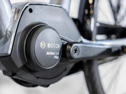 Trek District+ 2 (2023) -Trek-myymälä DistrictPlus2 23 36559 A Alt1